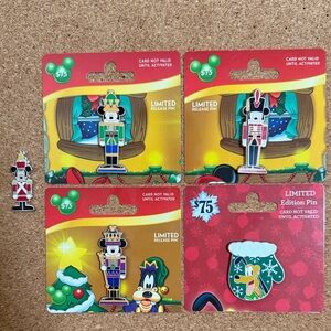 Disney Holiday Nutcracker Soldier Gift Card Pins